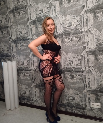 У меня есть все, чтобы удовлетворить ваши самые тайные фантазии. Я обладаю не только красивым телом, но и умом, так что у нас будет о чем поговорить. У меня множество услуг, которые я могу предложить вам в Москве. От массажа до активных игр, я готова на все, чтобы сделать вас счастливым. У меня есть положительные отзывы от моих предыдущих клиентов, которые говорят о моей красоте и моем навыке удовлетворения мужчин. Так что не ждите, приходите ко мне и откройте новые горизонты удовольствия. 🌟 💋 🌹 710, 27 лет