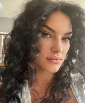 👠Встречи со мной - настоящее искусство, которое оставит в твоей памяти яркий след.😇
Я настоящая профессионалка в своем деле и готова позаботиться о твоих самых сокровенных желаниях и фантазиях. 💘
Фото - 100% мои и свежие! Не сомневайся в истинности моей внешности, ведь я славлюсь своей природной красотой. 💋
Живу в Москве, и готова встретиться с тобой в уютной обстановке моей апартаменты. 👑 Сделаю все, чтобы наше свидание стало для тебя воплощением мечты!
Услуги 🎁: классический секс, оральные ласки, массаж, стриптиз, фетиш, ролевые игры и многое другое. 💫
Отзывы - дело говорящее! А мои отзывы подтверждают мою высокую квалификацию и незабываемость встреч. 💯
Не упусти возможность ощутить настоящее наслаждение и позвони мне прямо сейчас! Жду тебя, мой дорогой! 😘 934, 32 года