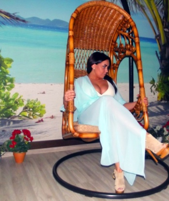 В Москве я предоставляю услуги, которые подарят тебе незабываемое удовольствие. Благодаря моей опытности, я знаю, как доставить максимум удовольствия и расслабления. Мои возможности безграничны - от классического секса и оральных ласк до эротического массажа и ролевых игр. Ты можешь полностью расслабиться и насладиться моей прекрасной компанией. Я с удовольствием приглашу тебя в мир страсти и наслаждения. Мои отзывы говорят сами за себя - мои клиенты всегда остаются довольными. Возьми телефон и позвони мне, я уже жду тебя! 😉🔥🌹 #индивидуалка #Москва #удовольствие #эротика #эскорт 2918, 35 лет