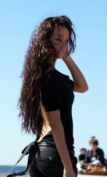 Со мной вы почувствуете роскошь и ощутите привлекательность нашей встречи. Благодаря моему опыту и умению находить общий язык с мужчинами, я гарантирую вам полное удовлетворение и незабываемые эмоции. Мои услуги включают классический секс, оральные ласки, эротический массаж и возможность исполнения ваших сокровенных фантазий. Внимательно прочитайте оставленные отзывы моих предыдущих поклонников, чтобы убедиться в моей безупречной репутации. Как видите, фото соответствуют реальности, и я действительно обладаю привлекательной внешностью и идеальной фигурой. Рада приветствовать вас в Москве и сделать ваш отдых незабываемым! 🌟 22914, 22 года